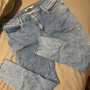 Levi distressed jeans